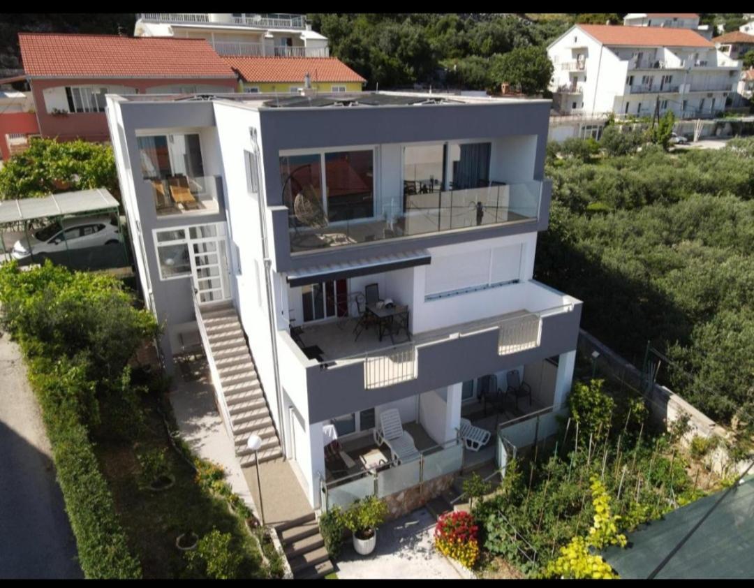 טרוגיר Apartments Anaivana מראה חיצוני תמונה